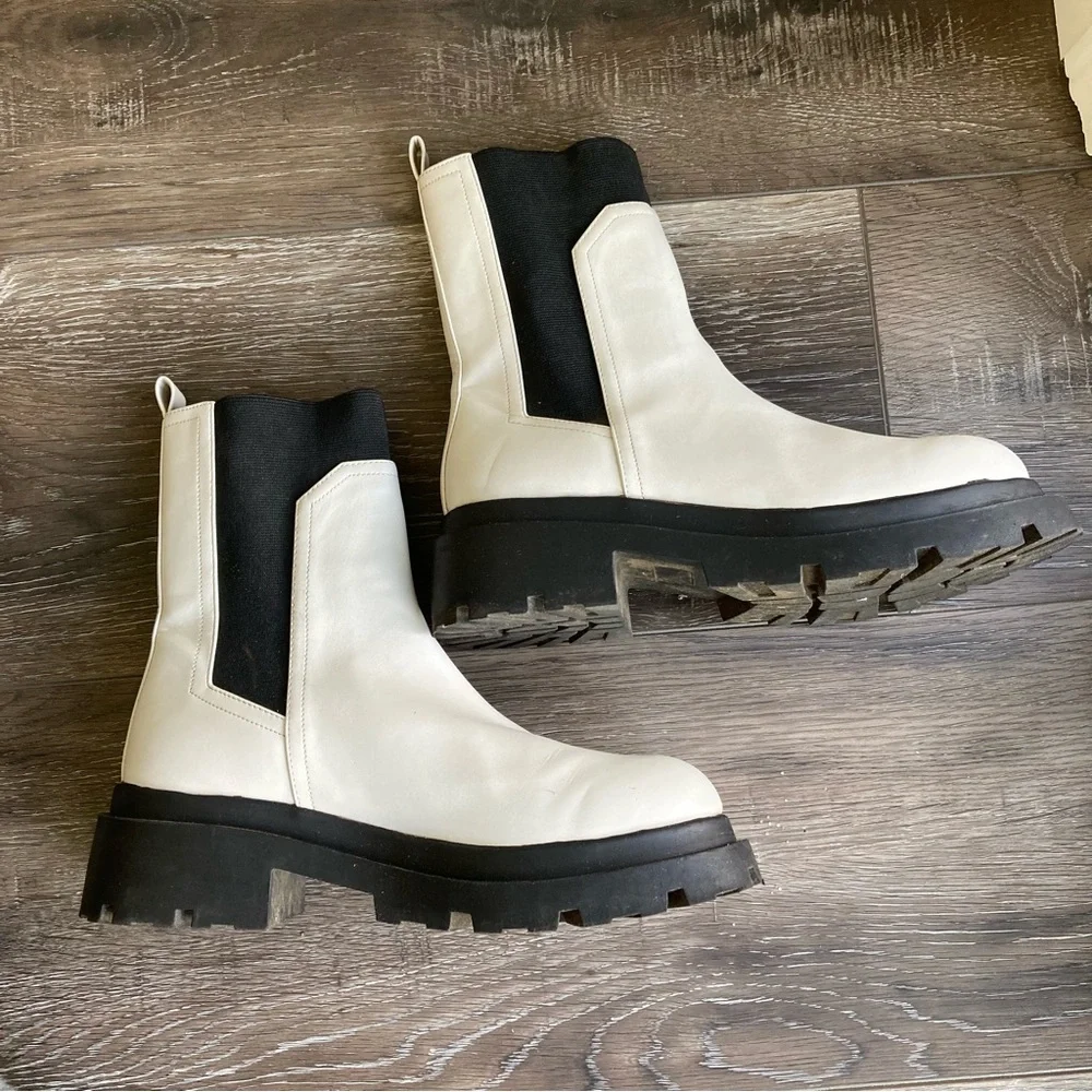 Dolce Vita Brody Chunky Chelsea Boot Size 10
